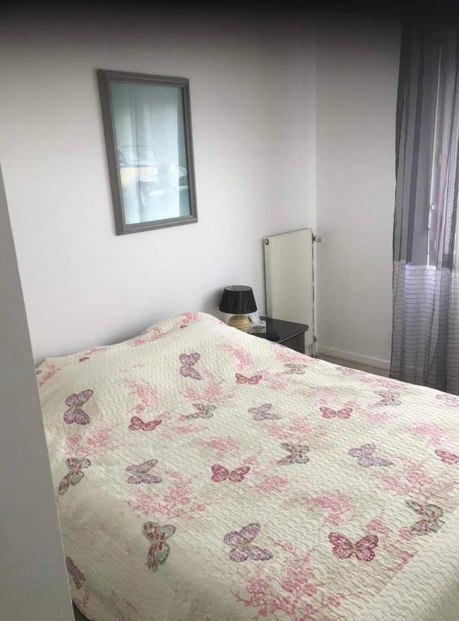 Chambre Proche De La Defense Lejlighed Courbevoie Eksteriør billede